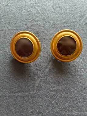 Vintage 80s Ginnie Johansen Brown Enamel Matte Gold Button Clip On Earrings